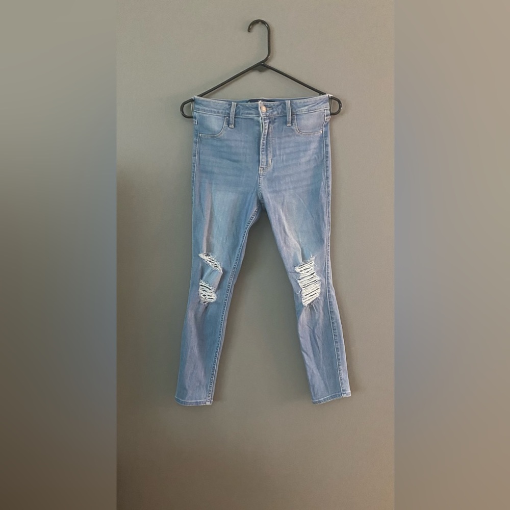 Hollister. Size 5 extra short jeans.